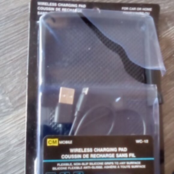 Wireless Charging Pad - Picture 4 of 5